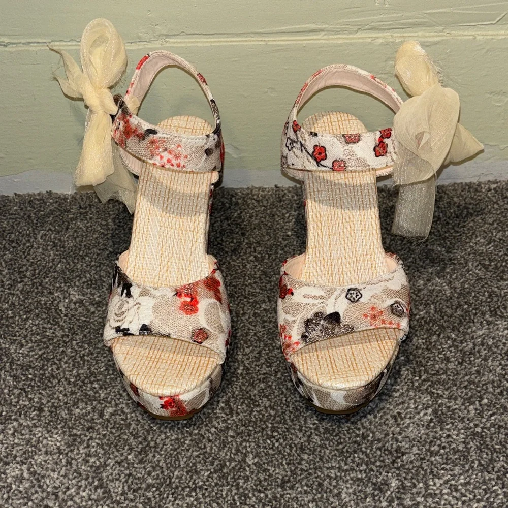Floral Espadrille Wedges with Ribbon Tie size 6 Women’s